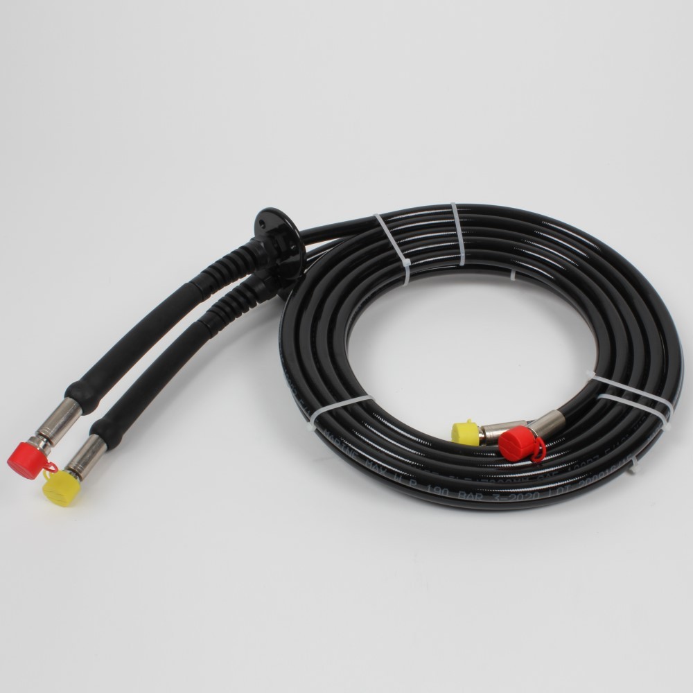 Art. T.12X Hydraulic hose fitted both side SAE100R7 5/16 with bulk head kit